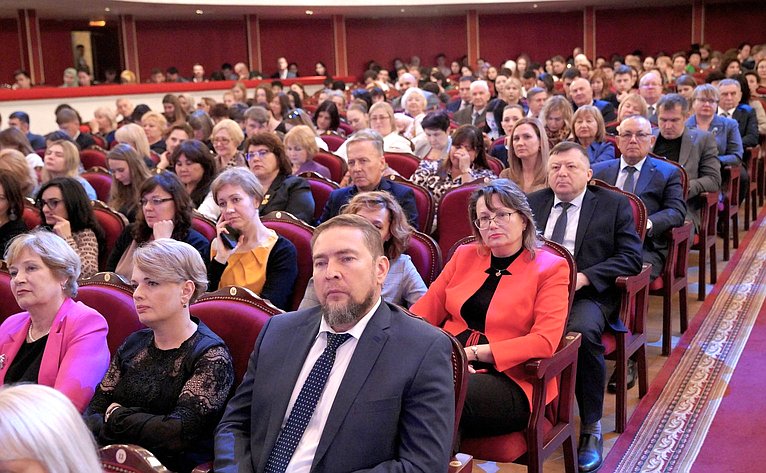 Александр Башкин принял участие в торжественном мероприятии, посвященном празднованию 105-летия Астраханского государственного медицинского университета