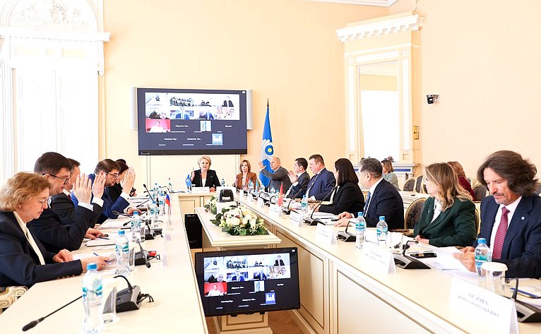 Сенаторы приняли участие в заседании Постоянной комиссии МПА СНГ по науке и образованию