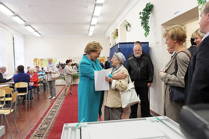 Председатель СФ В. Матвиенко на выборах в Санкт-Петербурге