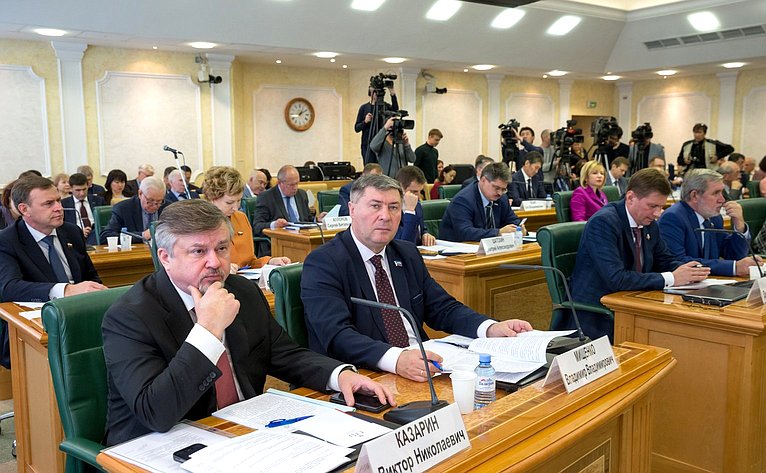 Парламентские слушания на тему «О ходе подготовки проекта стратегии развития Арктической зоны Российской Федерации до 2035 года»