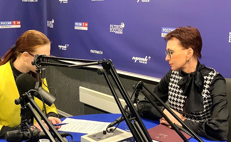 Татьяна Кусайко поздравила с юбилеем Мурманское областное радио