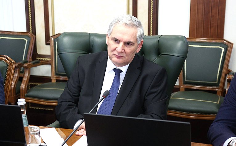 Григорий Карасин провел встречу с Чрезвычайным и Полномочным Послом Алжирской Народной Демократической Республики Туфиком Джуамой