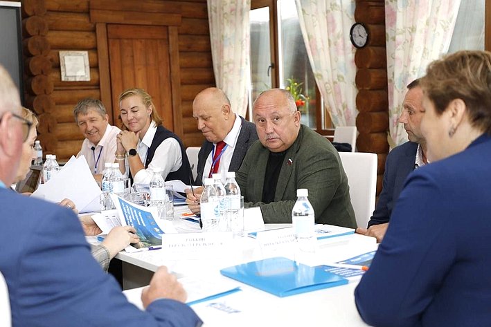 Андрей Базилевский принял участие в заседании Совета по развитию Всероссийского детского центра «Океан»
