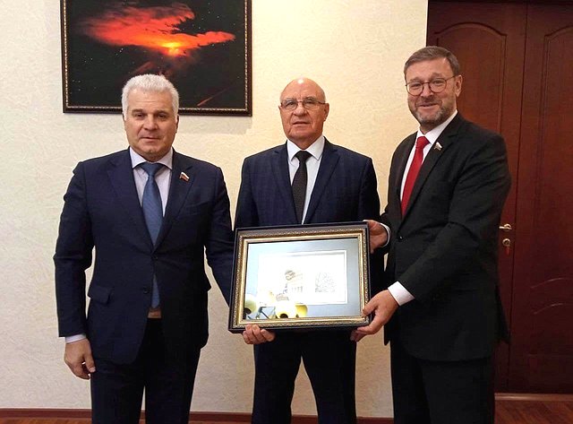 Константин Косачев в ходе работы в регионе провел встречу с главой региона Александром Евстифеевым