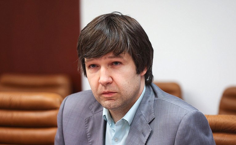 Совещание Комитета СФ по Регламенту и организации парламентской деятельности совместно с Комиссией СФ по мониторингу законодательства РФ
 в сфере государственного контроля (надзора) и муниципального контроля в РФ