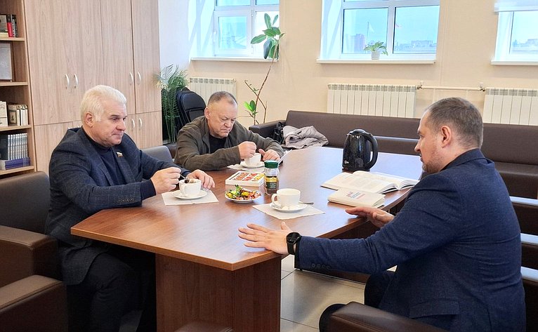 Сергей Мартынов провел встречу с руководителем регионального филиала фонда «Защитники Отечества»