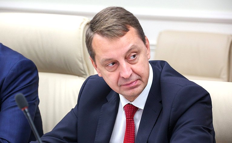 Заседание Комитета Совета Федерации по Регламенту и организации парламентской деятельности