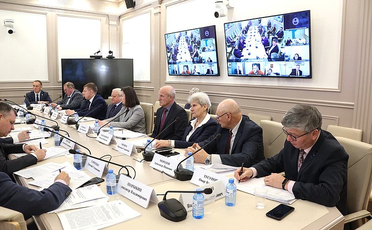 Заседание межкомитетской рабочей группы по выработке предложений по развитию производства и переработки лекарственных и эфиромасличных культур в РФ