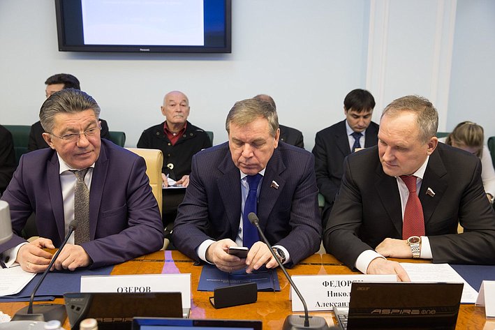 Совместное заседание Комитетов СФ по вопросам обеспечения российских авиаперевозчиков квалифицированными летными кадрами 8