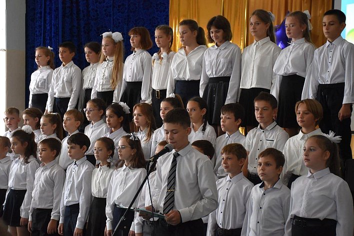 Екатерина Алтабаева поздравила педагогов и учеников школы №31 с 55-летием учебного заведения