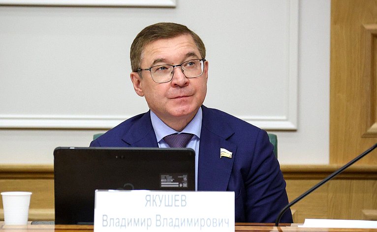 Владимир Якушев