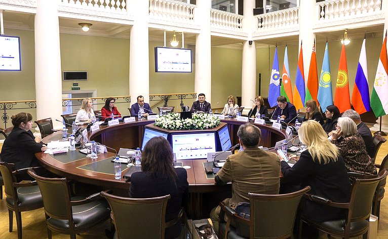 «Сельское хозяйство и модная индустрия: сохраняем национальные традиции». IV Международный Форум «Содружество моды»