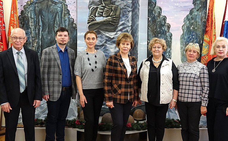 Татьяна Гигель посетила московскую школу, заложившую основы экологического образования