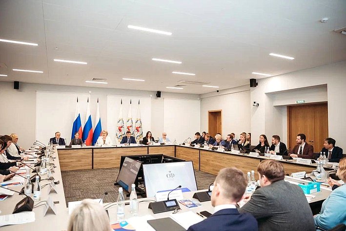Лилия Гумерова провела в Нижнем Новгороде выездное заседание возглавляемого ею Экспертного совета при Совете при Президенте РФ по реализации государственной демографической и семейной политики