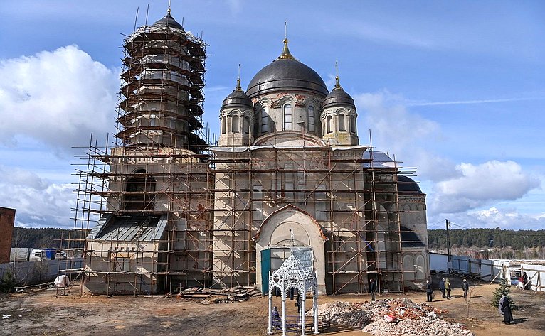 Анатолий Артамонов принял участие в совещании по восстановлению старообрядческого Покровского собора