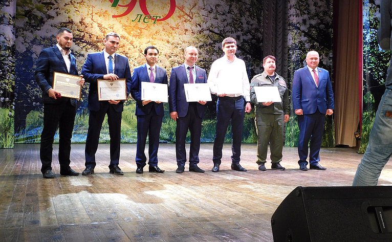 Алексей Кондратенко отметил заслуги лучших садоводов Кубани