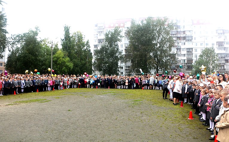 Виктор Павленко посетил школу №45 г. Архангельска