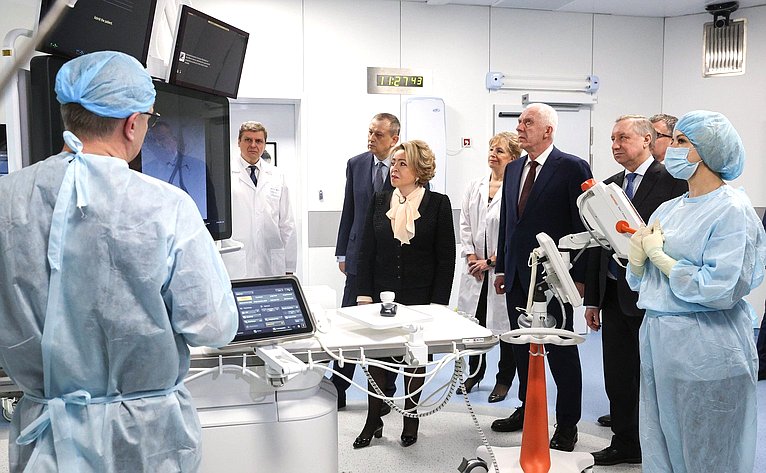 Председатель Совета Федерации Валентина Матвиенко посетила в Ленинградской области новую клинику высоких технологий «Белоостров»