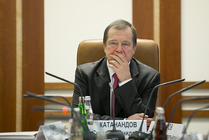 26-11-2013 Заседание Комитета по федеративному устройству-7 Катанандов