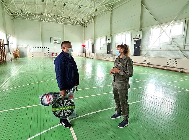 Денис Гусев в ходе работы в регионе осмотрел физкультурно-оздоровительный комплекс филиала спортивной школы олимпийского резерва «Труд»