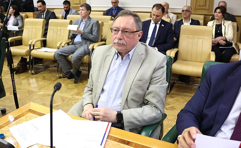 Заседание Совета по межнациональным отношениям и взаимодействию с религиозными объединениями при Совете Федерации на тему «Сохранение этнокультурного и языкового многообразия РФ»