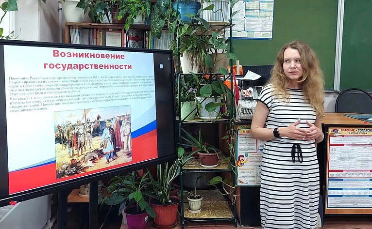 Владимир Нетёсов организовал открытый урок истории для студентов Воронежского государственного профессионально-педагогического колледжа
