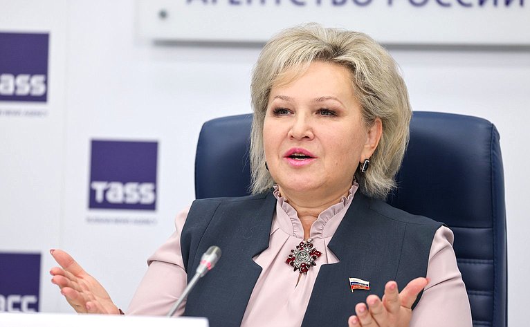 Елена Писарева