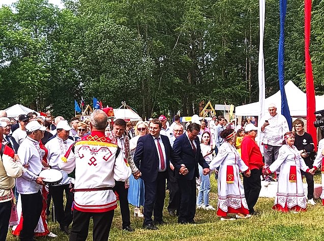 Сергей Рябухин в Ульяновске принял участие в мордовском национальном празднике «Шумбрат» и чувашском «Акатуй»
