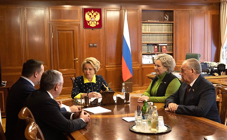 Председатель Совета Федерации Валентина Матвиенко провела встречу с губернатором Новгородской области