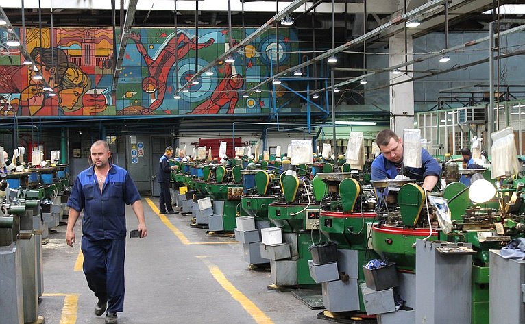Сергей Мартынов осмотрел производственные мощности завода «Копир» в Республике Марий Эл