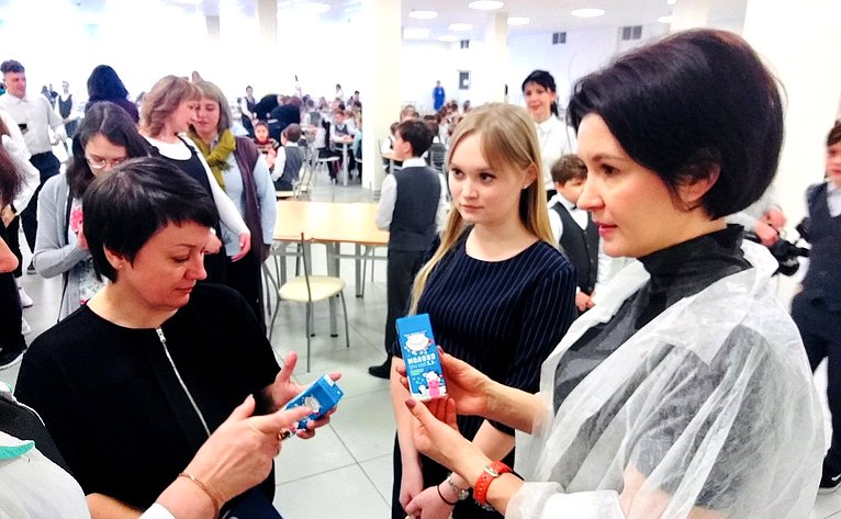 Маргарита Павлова посетила одно из муниципальных автономных общеобразовательных учреждений Челябинска