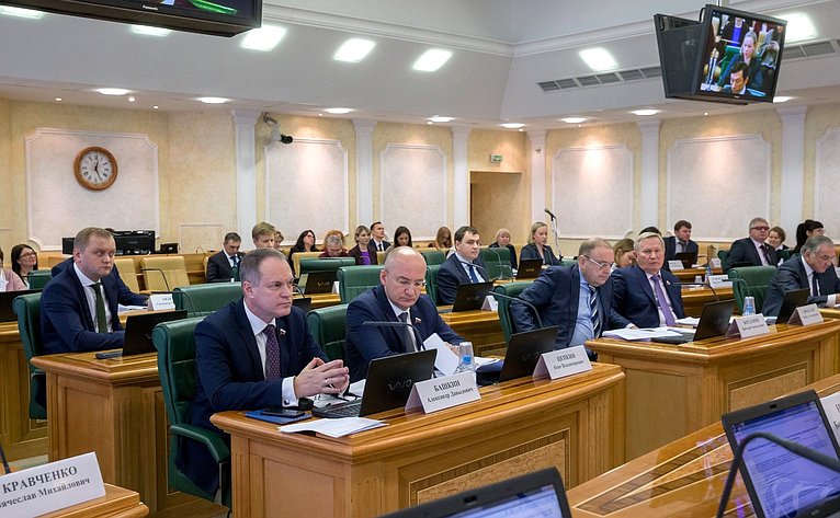 Заседание Комитета по конституционному законодательству и государственному строительству