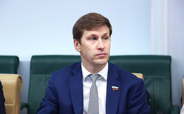 Иван Новиков