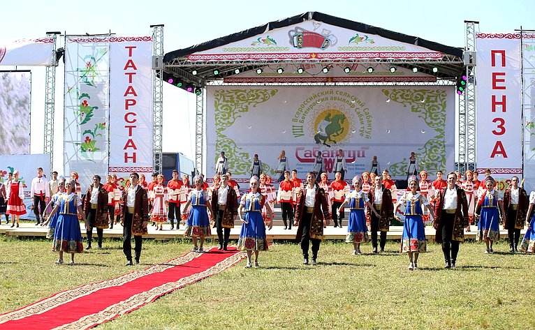 Алексей Дмитриенко принял участие в праздновании VIII Всероссийского сельского Сабантуя