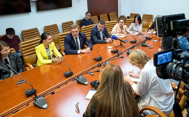 Встреча председателя Комитета СФ по международным делам Константина Косачева с журналистами ведущих СМИ Абхазии и Южной Осетии