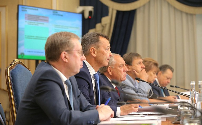 Заседание Совета по вопросам агропромышленного комплекса и природопользования при Совете Федерации