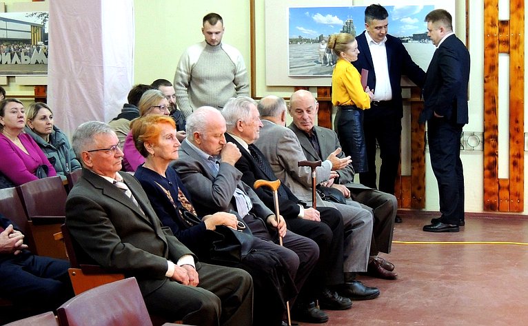 Ирина Кожанова приняла участие в мероприятии по случаю 96-летия Смоленского авиационного завода