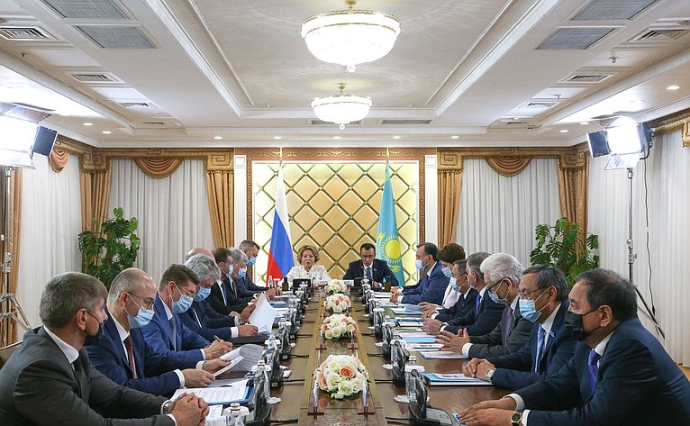 Расширенное заседание Межпарламентской комиссии по сотрудничеству между Советом Федерации и Сенатом Республики Казахстан