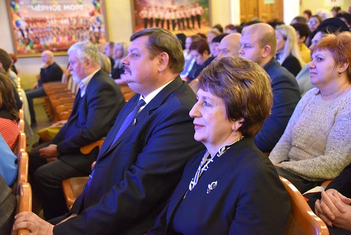 Екатерина Алтабаева и Сергей Колбин приняли участие в торжествах по случаю 85-летия Ленинского муниципального округа Севастополя
