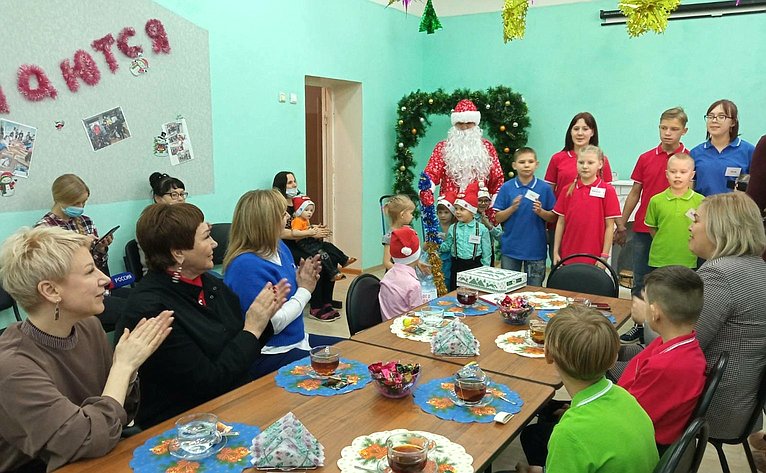 Елена Перминова посетила Курганский областной социально-реабилитационный Центр для несовершеннолетних