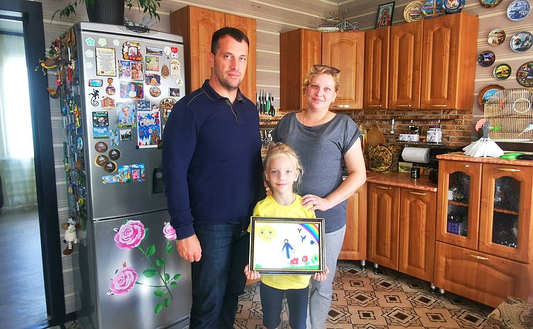 Эдуард Исаков в рамках работы в регионе посетил четыре семьи, где подрастают дети с инвалидностью