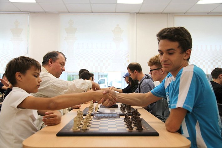 Олег Цепкин поздравил Челябинскую областную федерацию шахмат с открытием нового филиала