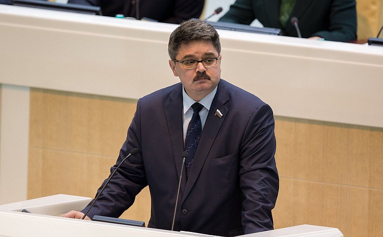Широков Анатолий Иванович, член Комитета Совета Федерации по конституционному законодательству и государственному строительству