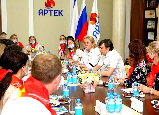 Лилия Гумерова посетила Международный детский центр «Артек»