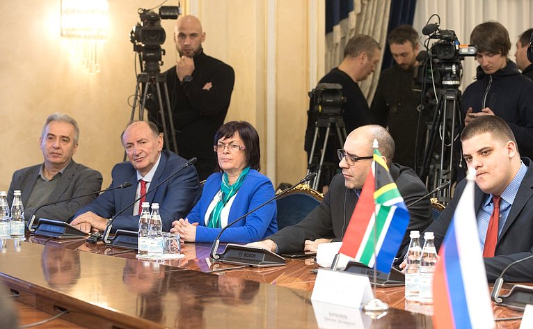 Встреча К. Косачева с международными наблюдателями