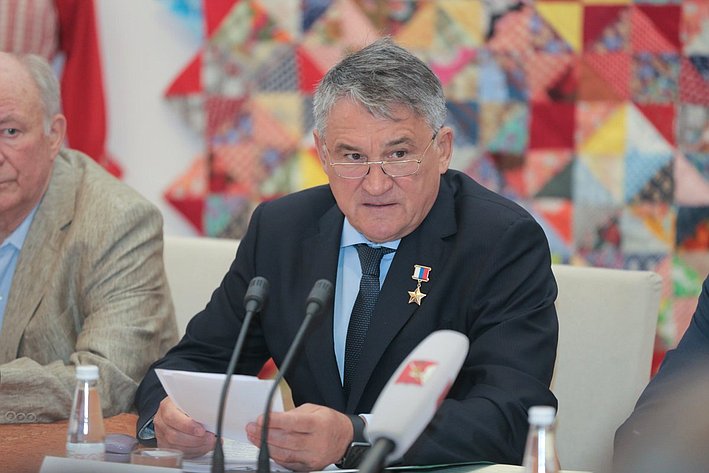 Юрий Воробьев