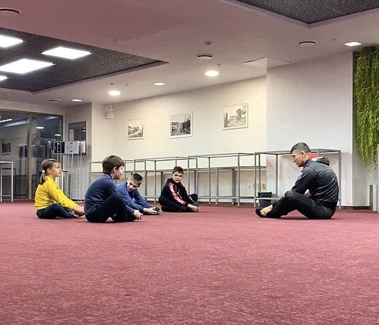 СНовосибирские спортсмены посетили Курск и провели для детей спортивные мастер-классы