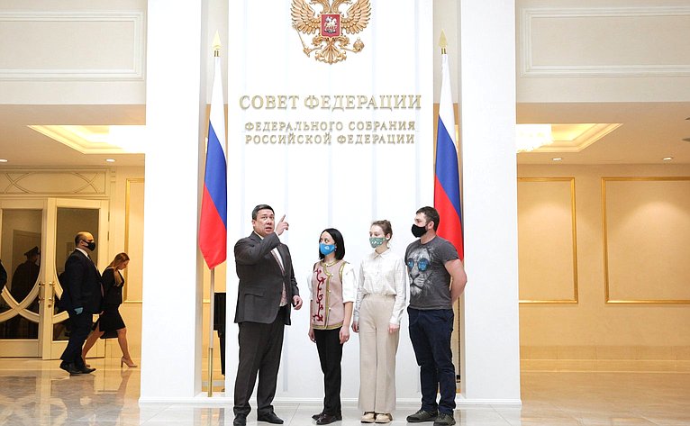 Финалисты конкурса «Мы помним! Мы гордимся!», организованного Владимиром Полетаевым, посетили Москву