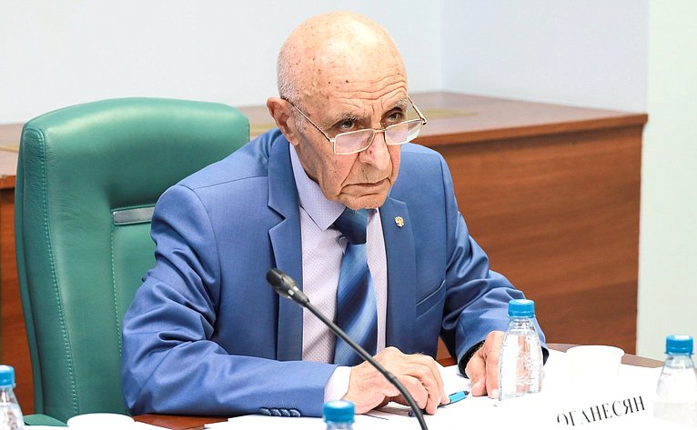 Круглый стол Комитета СФ по аграрно-продовольственной политике и природопользованию совместно с Комитетом СФ по экономической политике «Актуальные вопросы развития минерально-сырьевого комплекса Российской Федерации»
