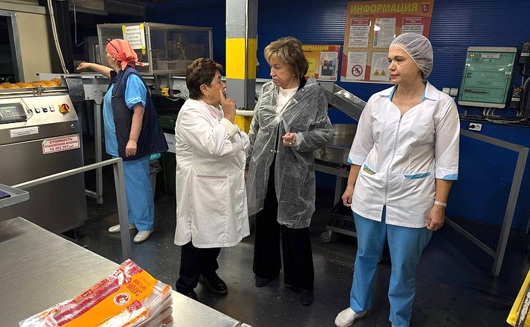 Людмила Скаковская посетила с рабочим визитом одно из старейших предприятий Тверской области — ЗАО «Хлеб» (Тверской хлебозавод №1)